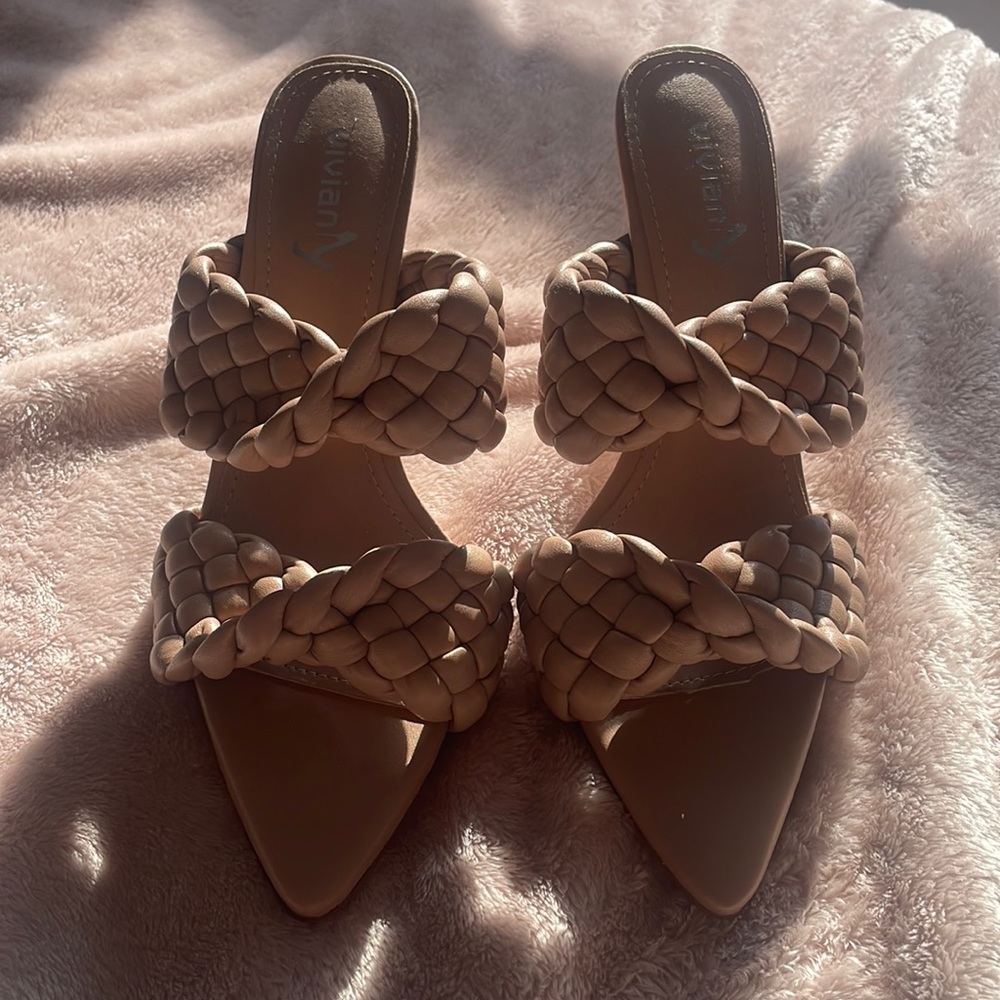Woman Braided Stilettos
